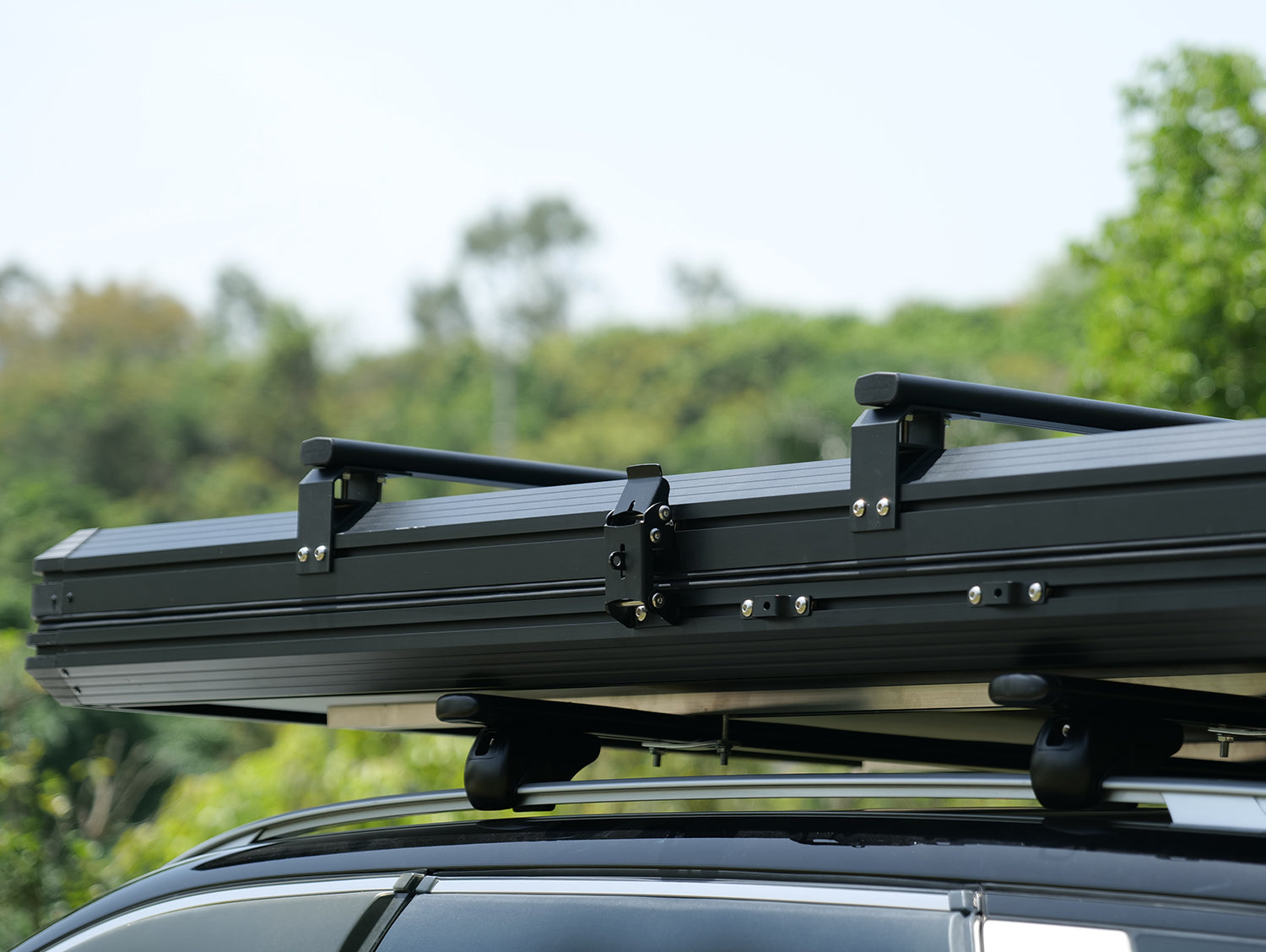 Triangle  Aluminum Hard shell Car  Roof Top Tent   MOT-LK910